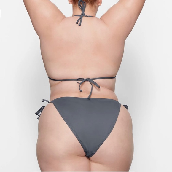 🆕 SKIMS SWIM Dipped Tie Bikini Bottoms in Gunmetal - Picture 2 of 9